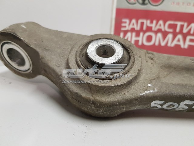 Важіль передньої підвіски нижній, правий 545013T100 Hyundai/Kia