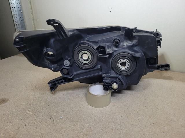 8117060L70 Toyota Фара дальнього світла в зборі