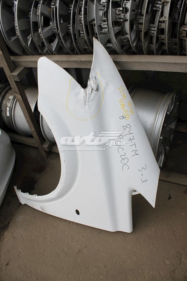 Крило переднє ліве A6398800600 Mercedes