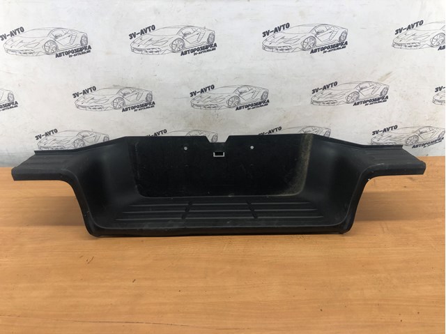 521590K291 Toyota Накладка бампера заднього, верхня захисна