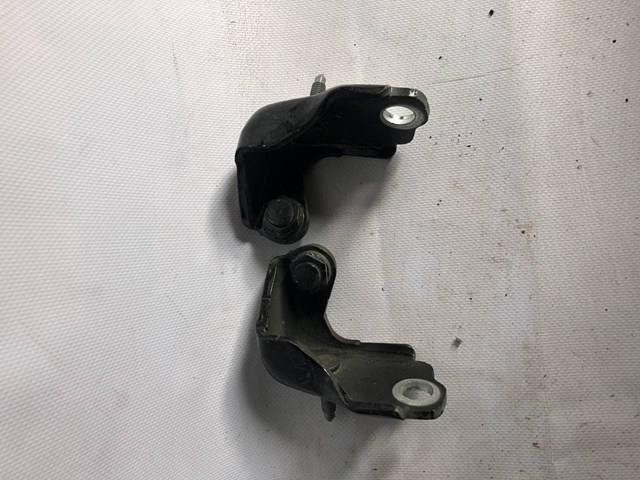 DS73F22811AA Ford Петля передніх дверей, лівою