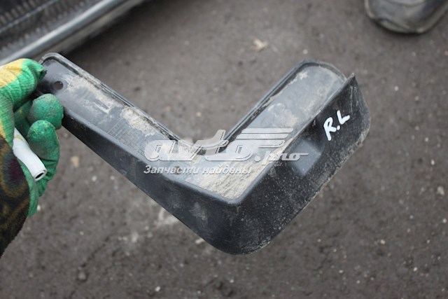 Бризковики задній, лівий 868414L500 Hyundai/Kia