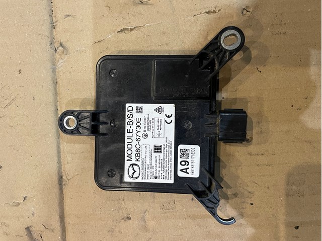 Датчик контролю мертвої зони, задній Mazda KB8C67Y30E ціна, від 83.99 USD