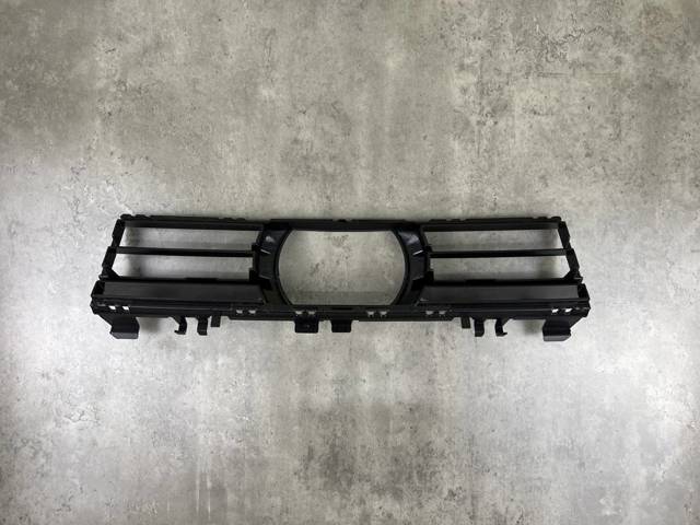 51117409550 BMW Решітка переднього бампера, центральна
