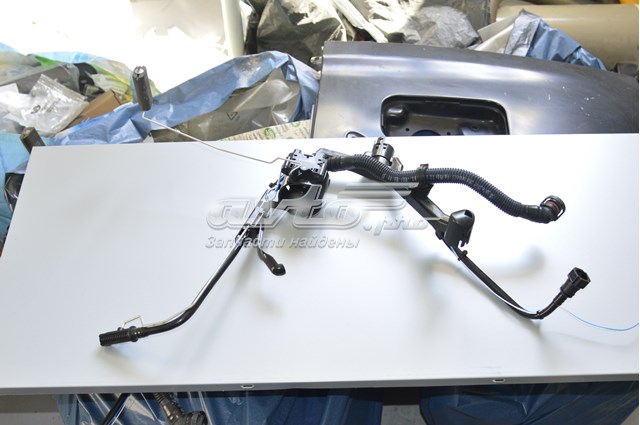Датчик рівня палива в баку Land Rover LR049992