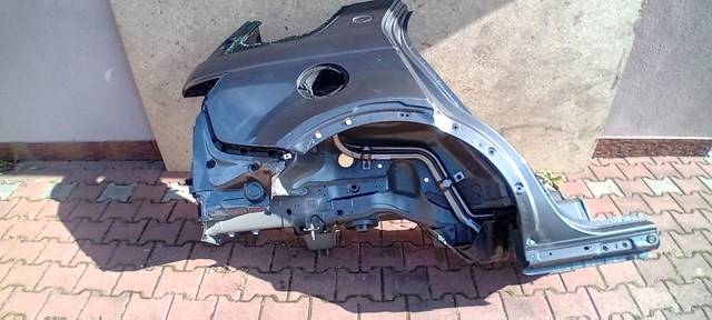 Купити LR060975 Land Rover Крило заднє праве