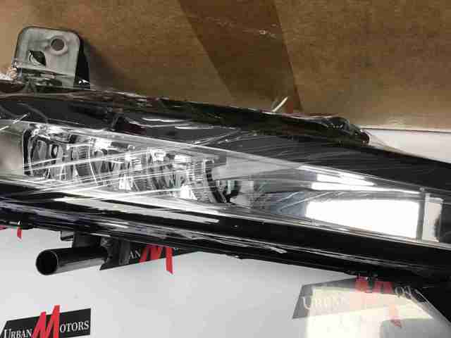 Купити LR072645 Land Rover Протитуманка права