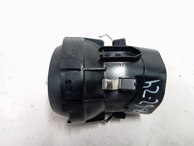 A1568300054 Mercedes Решітка повітропровода