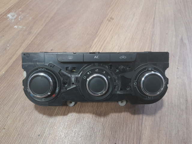 Купити 3T0907044AK VAG Блок управління пічкою