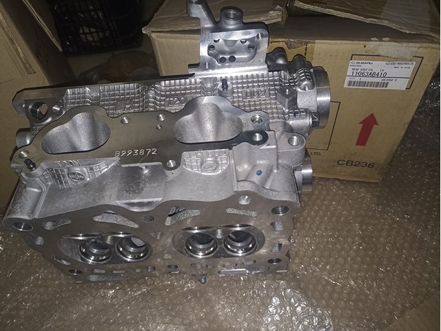 Головка блока циліндрів (ГБЦ), ліва Subaru 11063AB410 ціна, від 328.70 USD