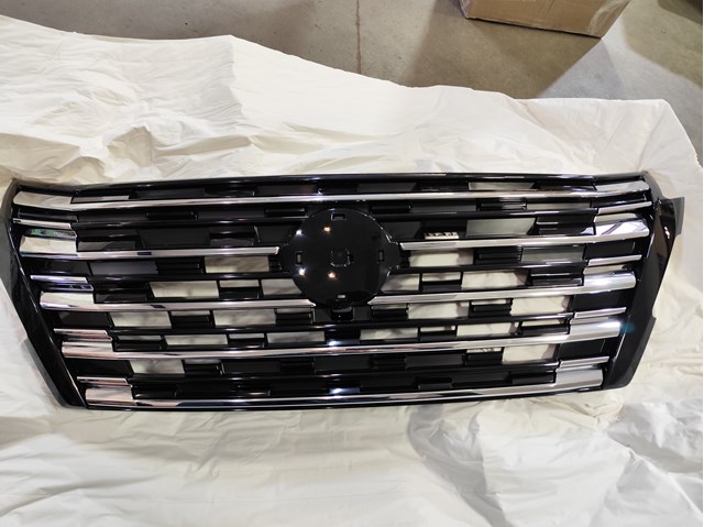 623104MT0A Nissan/Infiniti Решітка радіатора