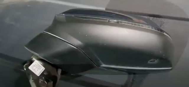  Ліве бокове дзеркало Audi Q7 