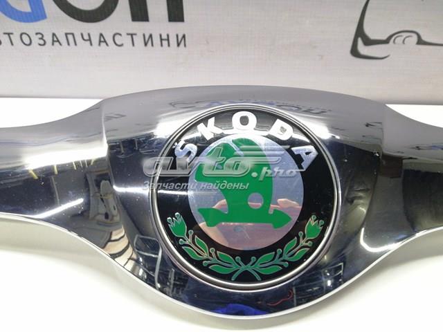Молдинг капота Signeda PSD07003MA