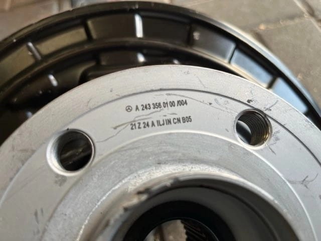 Кулак поворотний лівий Mercedes A2433502301 ціна, від 265.65 USD