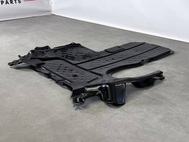  Mercedes A2055240530