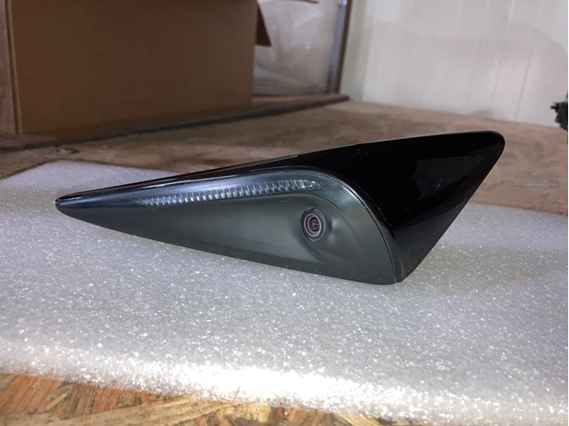 Купити 158828400B Tesla 