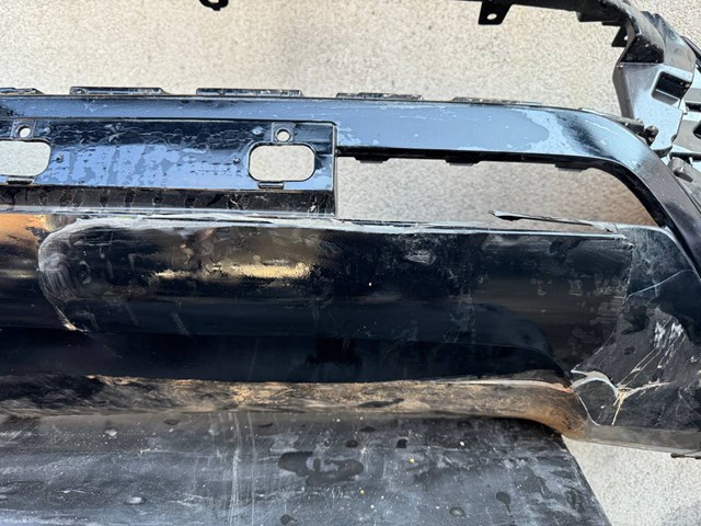Передній бампер 521190KJ90 Toyota