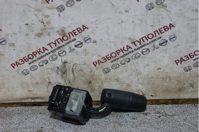Перемикач підрульовий, правий Mazda KE4066122