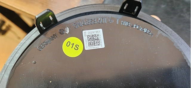5NA853601KDPJ VAG Емблема решітки радіатора