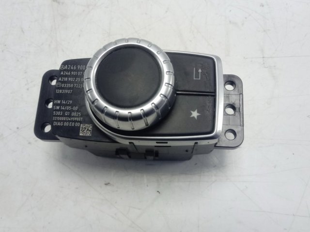 Блок кнопок центральної консолі Mercedes A2469005615 ціна, від 25.34 USD