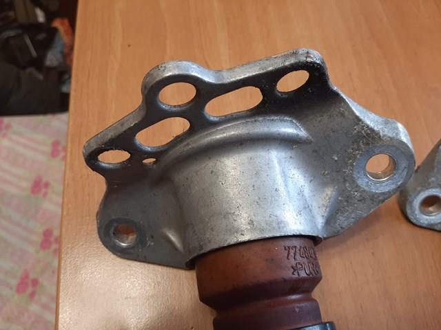 Опора амортизатора заднього, лівого RC05932 Raiso