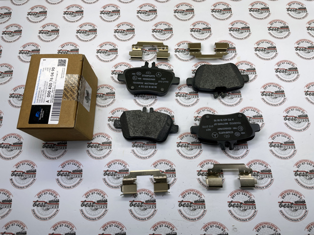 Купити A000420760490 Mercedes Задні колодки