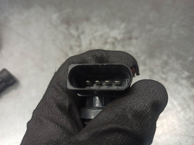 R0401S00400 VAG Котушка запалювання
