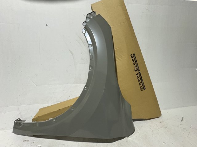 Крило переднє ліве 5381248220 Toyota