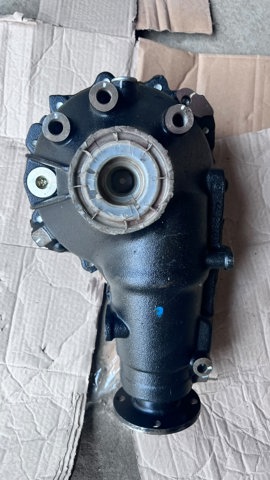 Редуктор переднього моста Toyota 411103D150
