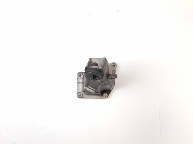 Кронштейн подушки (опори) двигуна, правої BMW 1095084 ціна, від 12.67 USD
