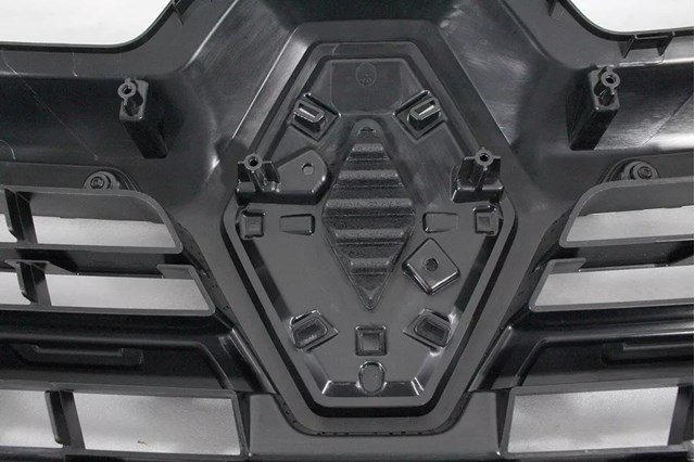 Купити 623104956R Renault (RVI) Захисна решітка радіатора