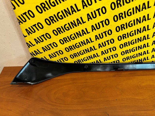Купити KMV650121 Mazda Накладка переднього бампера