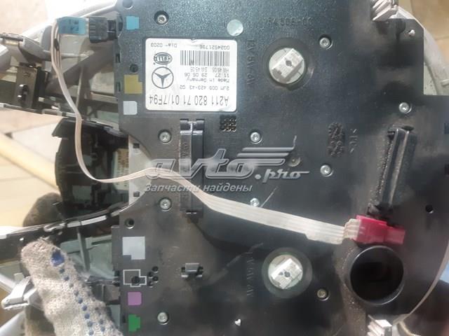  Mercedes A2118207101
