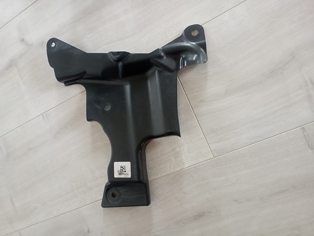  51758074607 BMW
