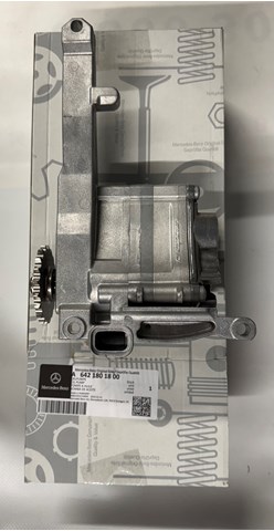 Купити Масляний насос Mercedes ML/GLE  W166