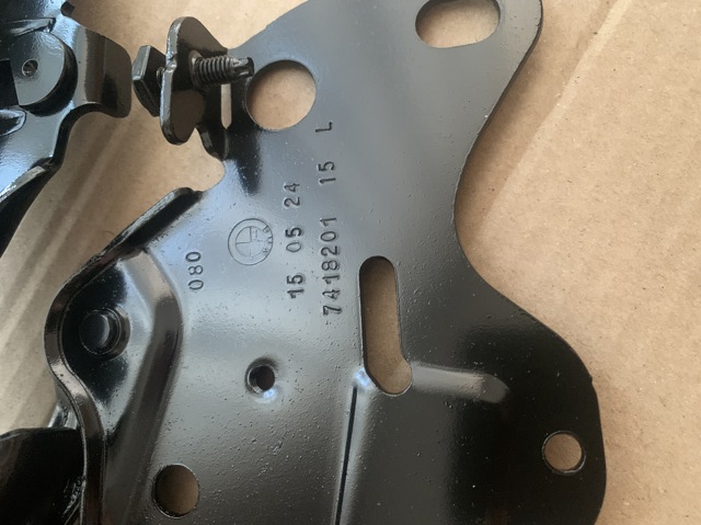 Купити 7418201 BMW 