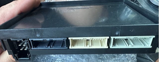 Купити LR126761 Land Rover 