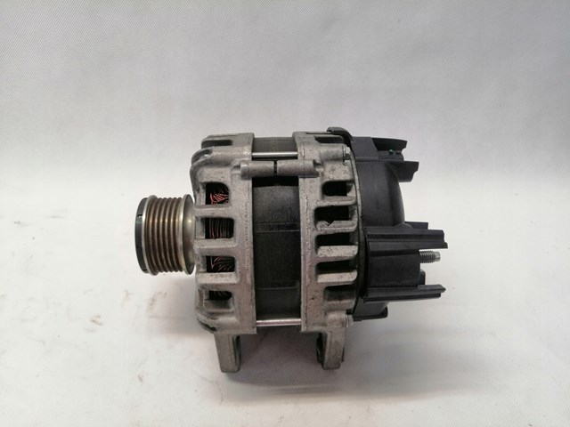 Генератор автомобільний Renault (RVI) 231007243R