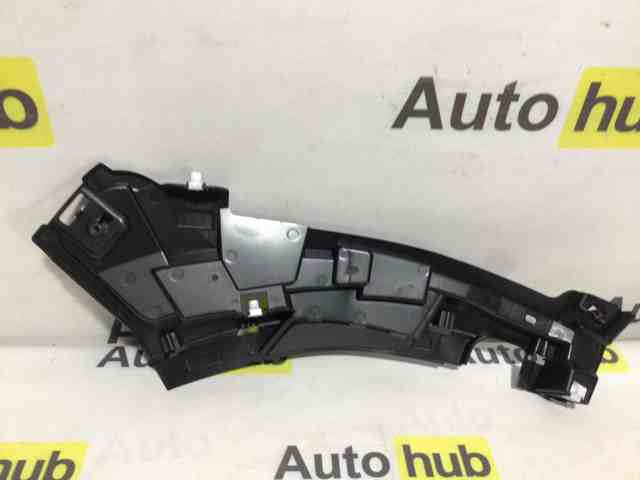 Кронштейн бампера переднього, лівий LR098694 Land Rover