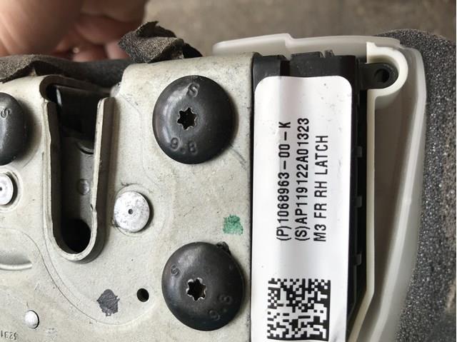 106896300K Tesla Замок двері правої передньої