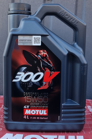 836241 Motul Масло двигуна