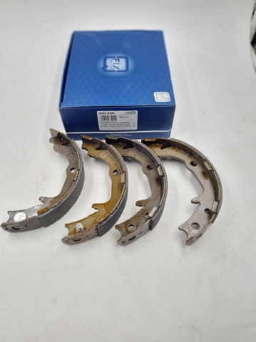 Колодки ручника / стоянкового гальма Q-fix Q0920395 ціна, від 17.82 USD