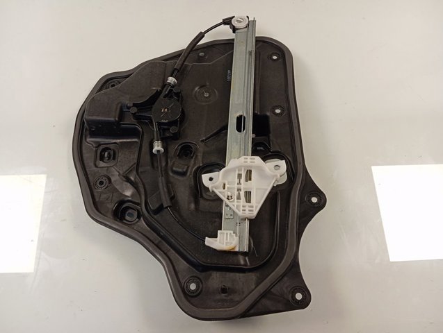 Купити KB7W7397X Mazda 