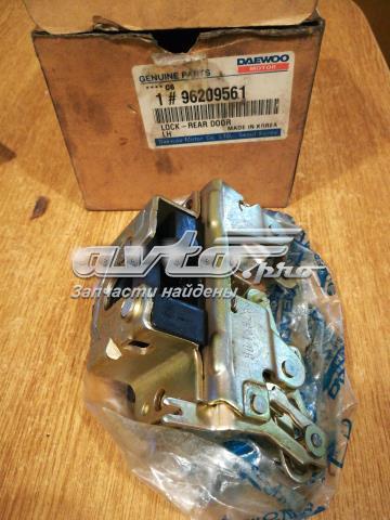 96209561 General Motors Замок водійських дверей