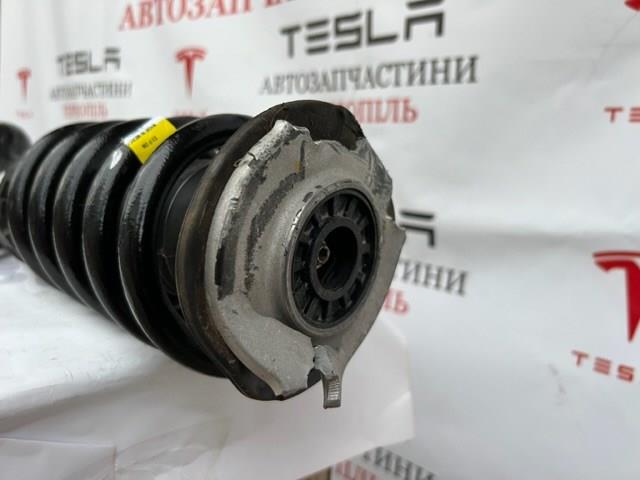 Амортизатор передній, лівий 104436300F Tesla Motors