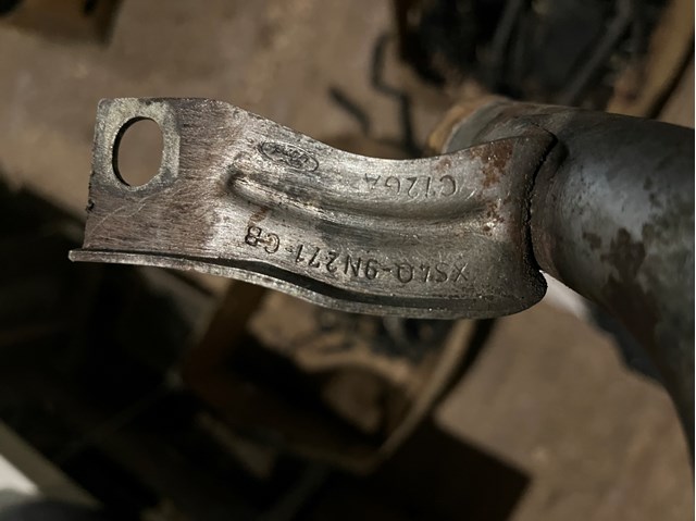 XS4Q9N271CB Ford 