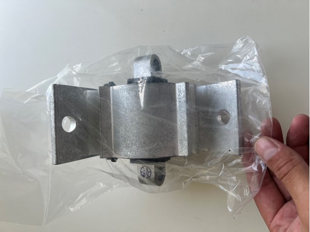 Подушка КПП Jaguar T4N1434