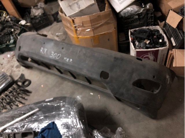 Бампер передній в зборі на Lexus RX 330/350 U3