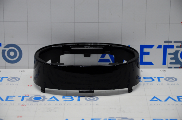Емблема решітки радіатора KB8B50721 Mazda