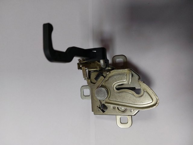 Замок кришки капота Autotechteile 5051601